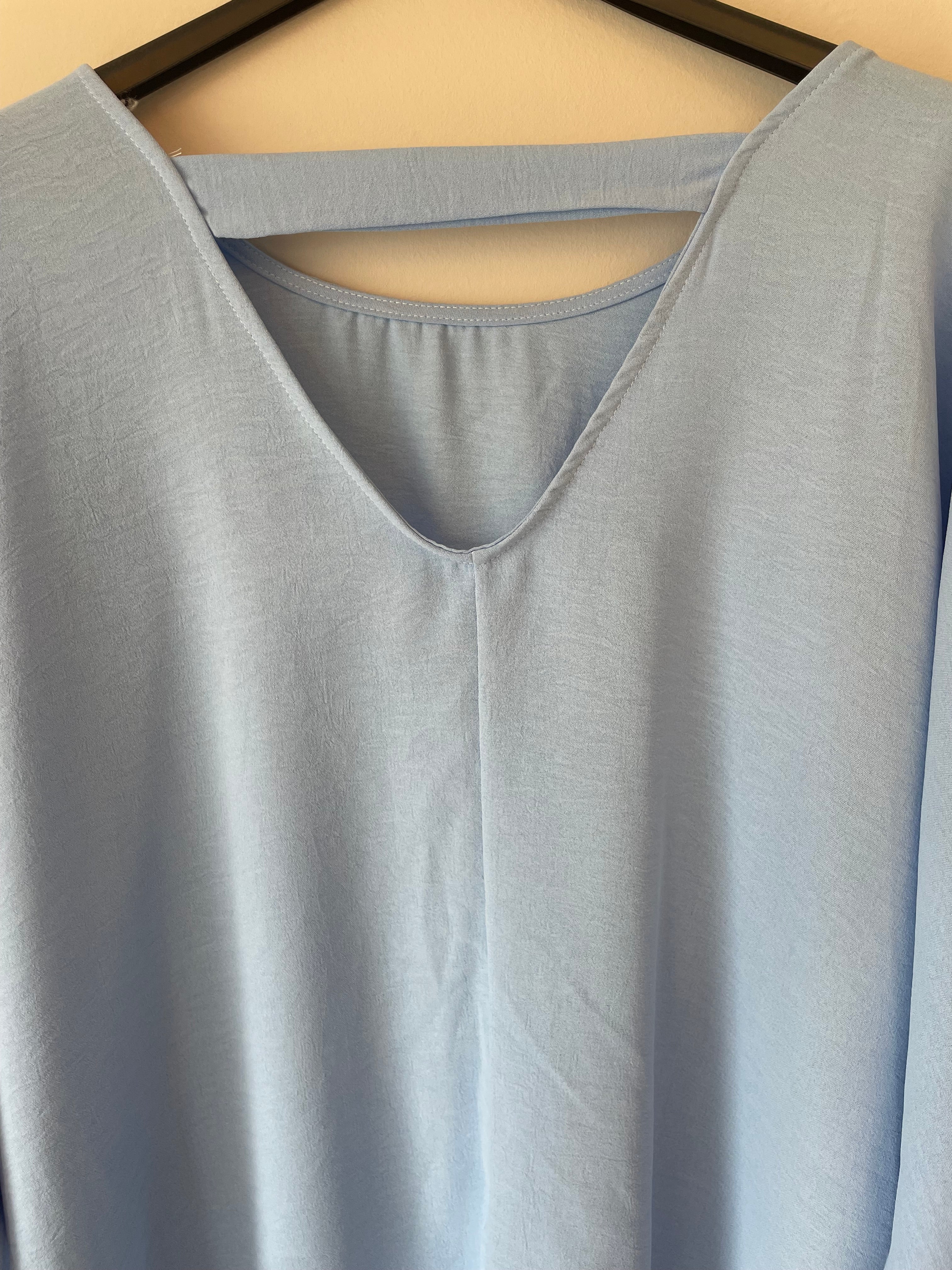 Shirtdress met open rug lichtblauw